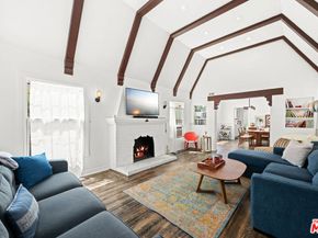2839 Hillcrest Drive, Los Angeles CA 90016