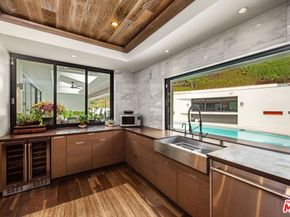 16957 Mooncrest Drive, Encino CA 91436