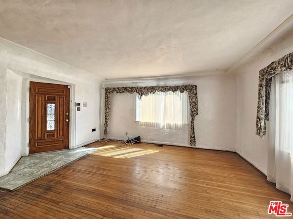 533 W 95th Street, Los Angeles CA 90044