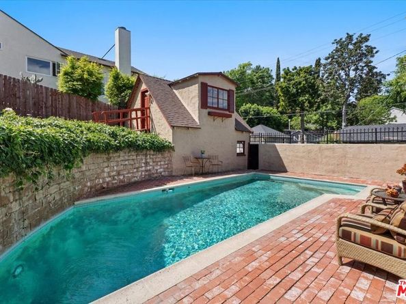 14440 Valley Vista Boulevard, Sherman Oaks CA 91423