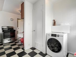 1921 6th Street, Santa Monica CA 90405