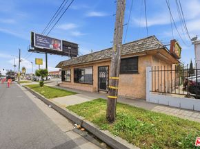 1025 W 101st Street, Los Angeles CA 90044