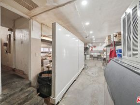 1025 W 101st Street, Los Angeles CA 90044
