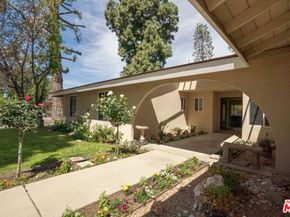18631 Superior Street, Northridge CA 91324