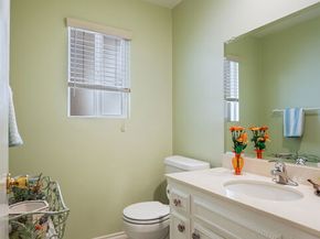 18631 Superior Street, Northridge CA 91324