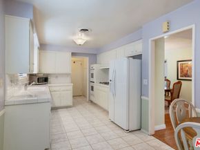 18631 Superior Street, Northridge CA 91324