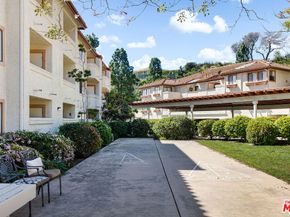 501 Palisades Drive 106, Pacific Palisades CA 90272
