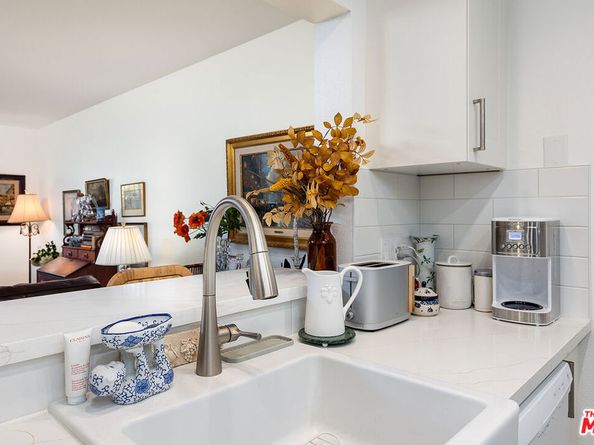 501 Palisades Drive 106, Pacific Palisades CA 90272