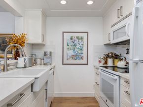 501 Palisades Drive 106, Pacific Palisades CA 90272
