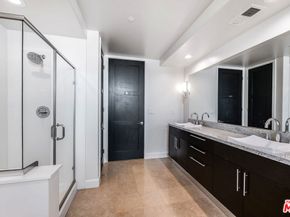 10609 Bloomfield Street 305, Toluca Lake CA 91602