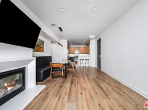 10609 Bloomfield Street 305, Toluca Lake CA 91602