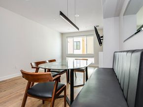 10609 Bloomfield Street 305, Toluca Lake CA 91602