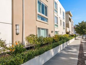 10609 Bloomfield Street 305, Toluca Lake CA 91602