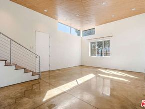 2452 Penmar Avenue, Venice CA 90291