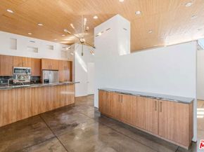 2452 Penmar Avenue, Venice CA 90291
