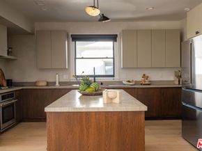 1715 S Kingsley Drive, Los Angeles CA 90006