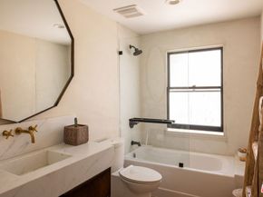 1715 S Kingsley Drive, Los Angeles CA 90006