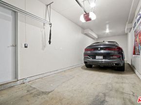 1805 S New England Street, Los Angeles CA 90006