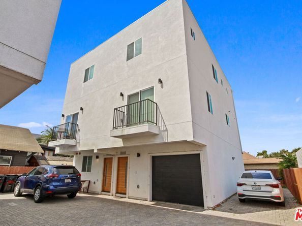 1805 S New England Street, Los Angeles CA 90006