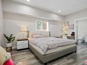 1805 S New England Street, Los Angeles CA 90006