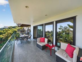 8960 Crescent Drive, Los Angeles CA 90046