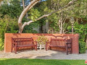 11901 W Sunset Boulevard 219, Los Angeles CA 90049