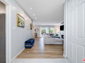 10707 Camarillo Street 108, Toluca Lake CA 91602