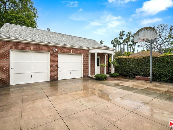 324 S Rimpau Boulevard, Los Angeles CA 90020