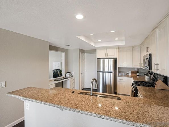 701 Fino Glen, Escondido CA 92025