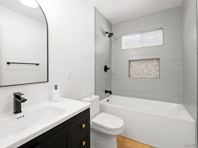 9117 Heatherdale St, Santee CA 92071