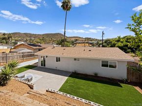 9117 Heatherdale St, Santee CA 92071