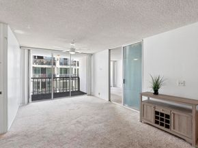 727 Sapphire St 301, San Diego CA 92109