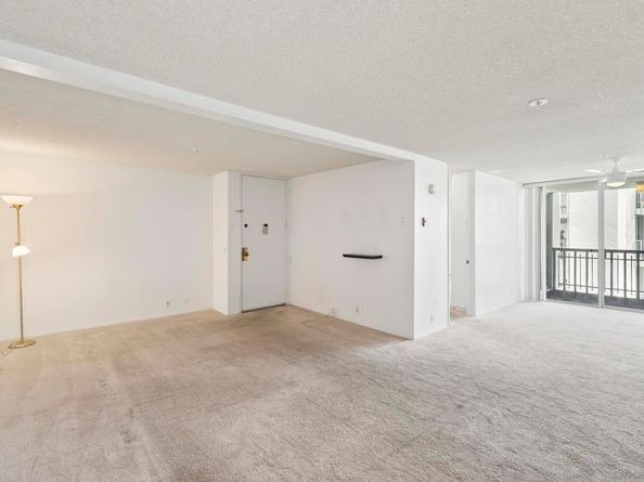 727 Sapphire St 301, San Diego CA 92109