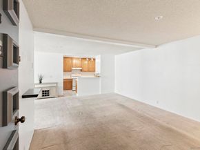 727 Sapphire St 301, San Diego CA 92109