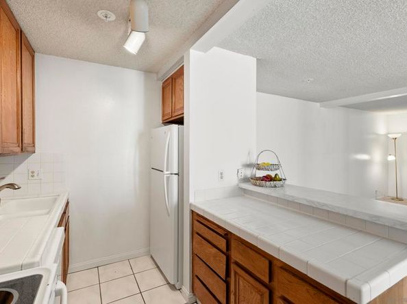 727 Sapphire St 301, San Diego CA 92109