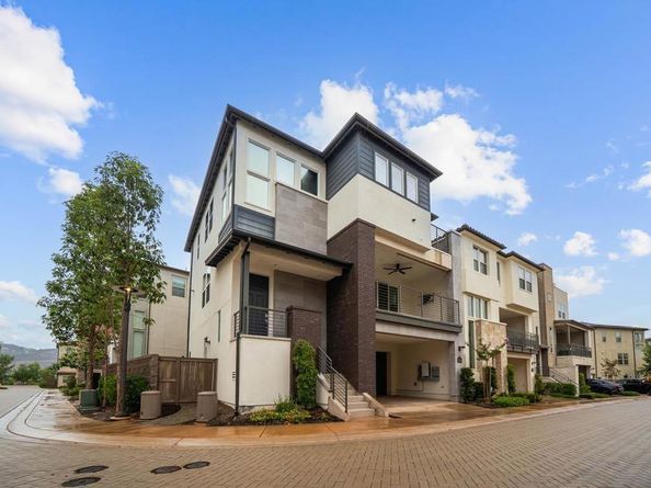 15105 Lincoln Loop, San Diego CA 92127