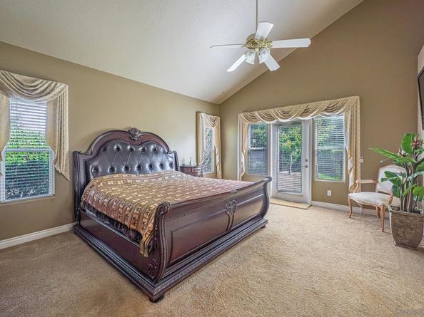 1772 Crescent Knolls Gln, Escondido CA 92029