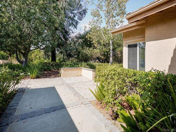 1772 Crescent Knolls Gln, Escondido CA 92029