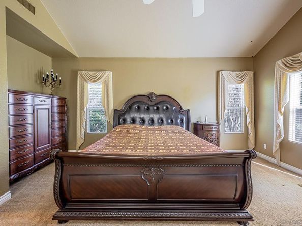 1772 Crescent Knolls Gln, Escondido CA 92029