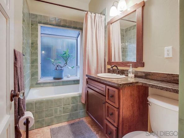 438 Retaheim Way, La Jolla CA 92037