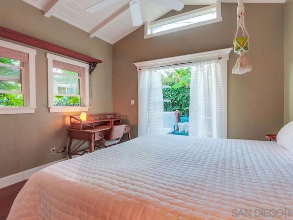 438 Retaheim Way, La Jolla CA 92037