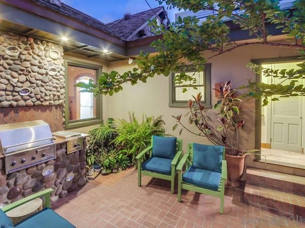 438 Retaheim Way, La Jolla CA 92037