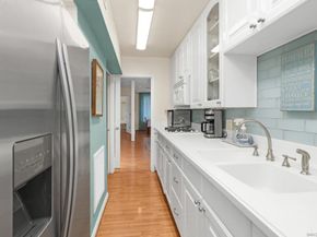 885 Rosecrans St, San Diego CA 92106