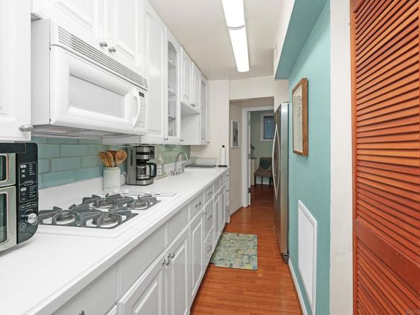 885 Rosecrans St, San Diego CA 92106