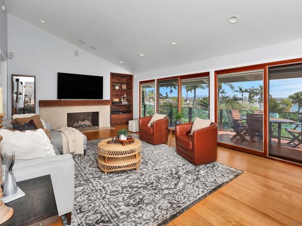 885 Rosecrans St, San Diego CA 92106