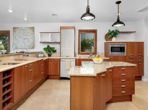 885 Rosecrans St, San Diego CA 92106