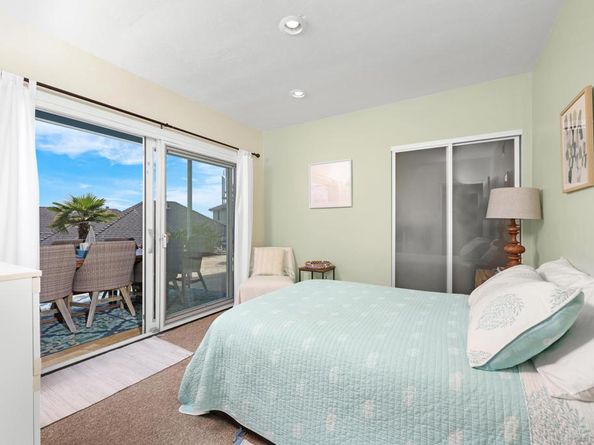 885 Rosecrans St, San Diego CA 92106