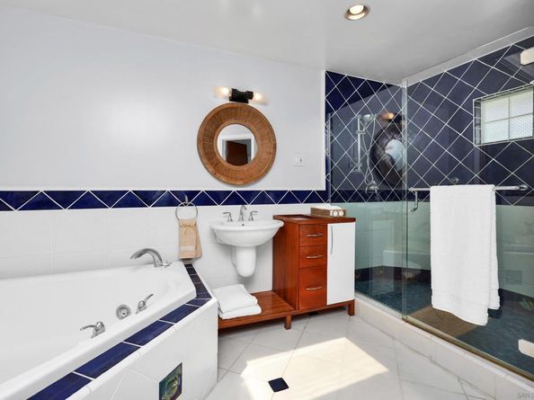 885 Rosecrans St, San Diego CA 92106
