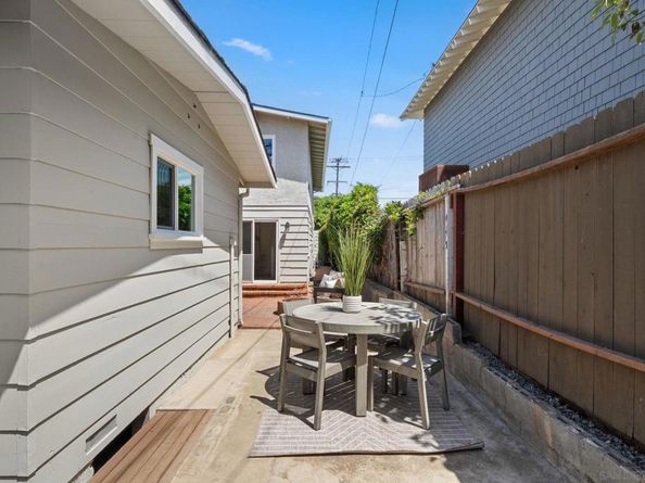 1503 Laurel Road, Oceanside CA 92054
