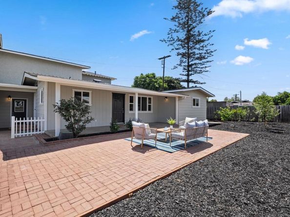 1503 Laurel Road, Oceanside CA 92054